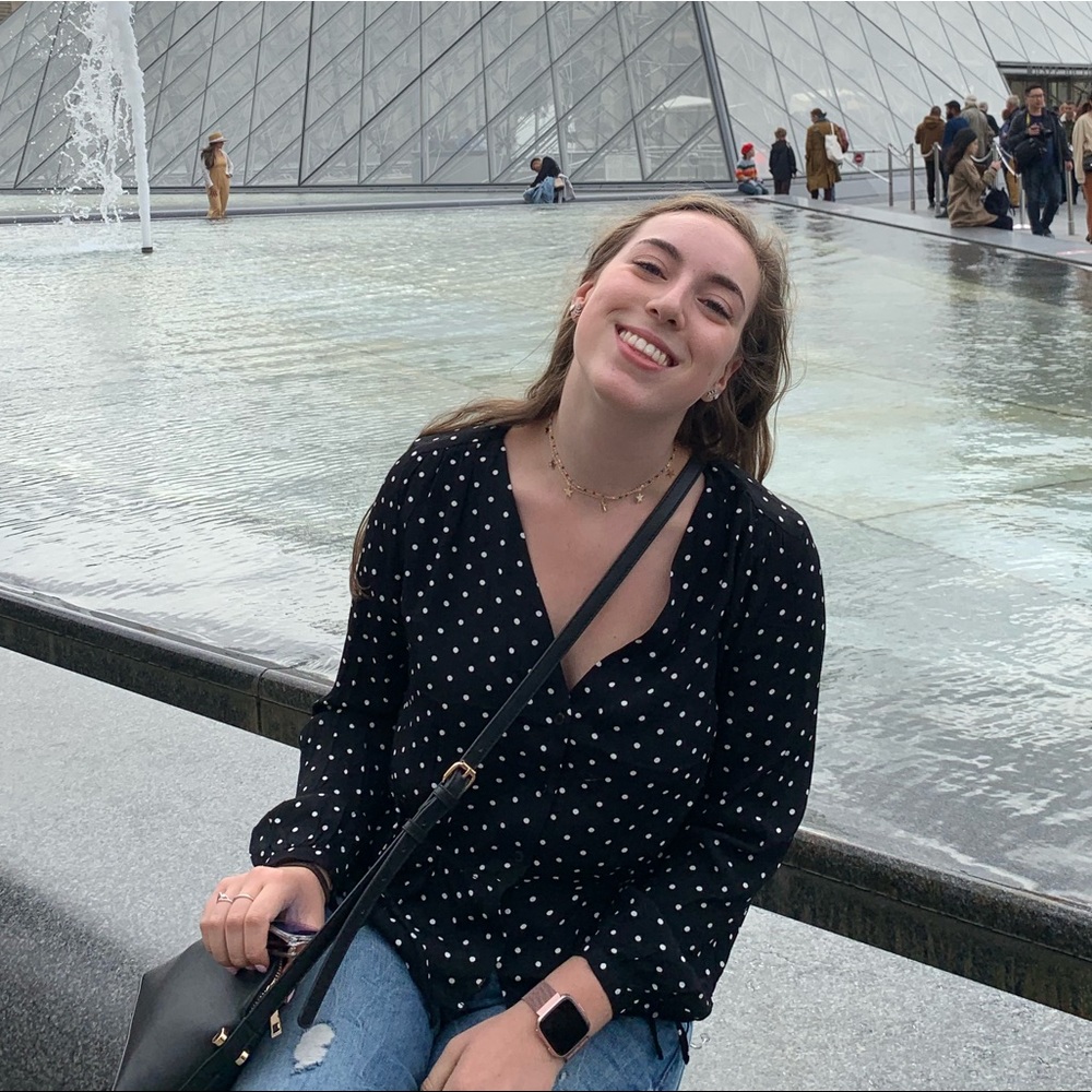 Meet your Posher, Rebecca